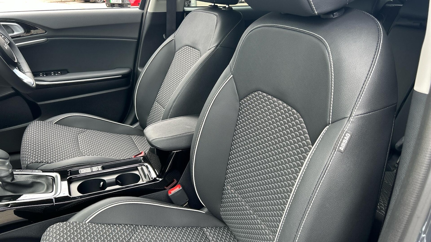 Used Kia XCeed 2025 for sale - 76337185: Photo 17