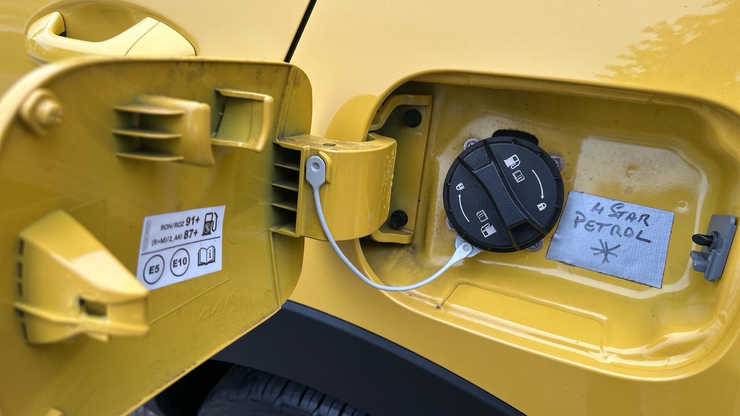 Used Kia Stonic 2022 for sale - 76337736: Photo 10