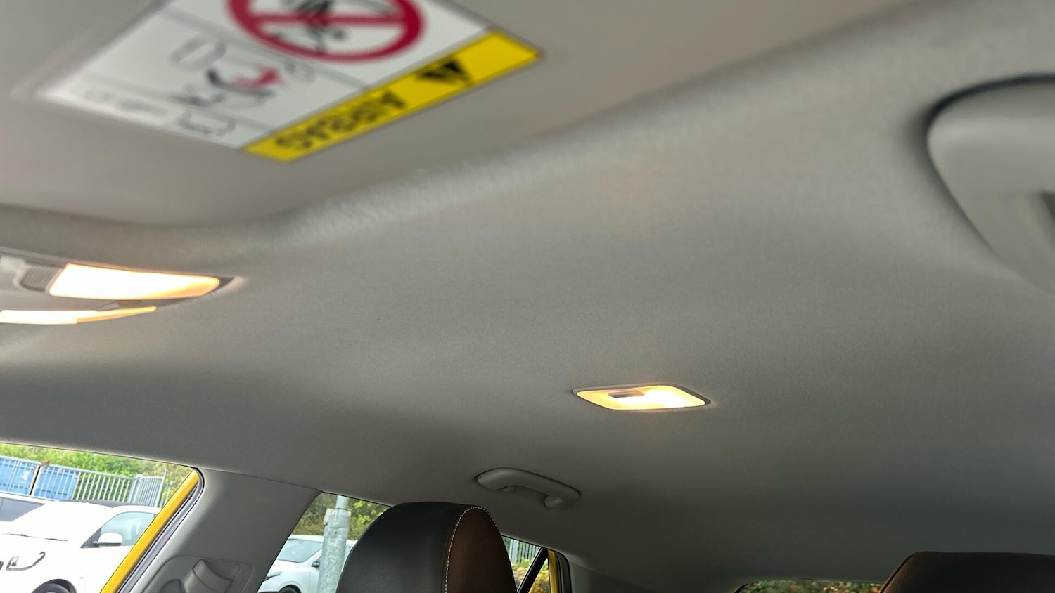 Used Kia Stonic 2022 for sale - 76337736: Photo 15