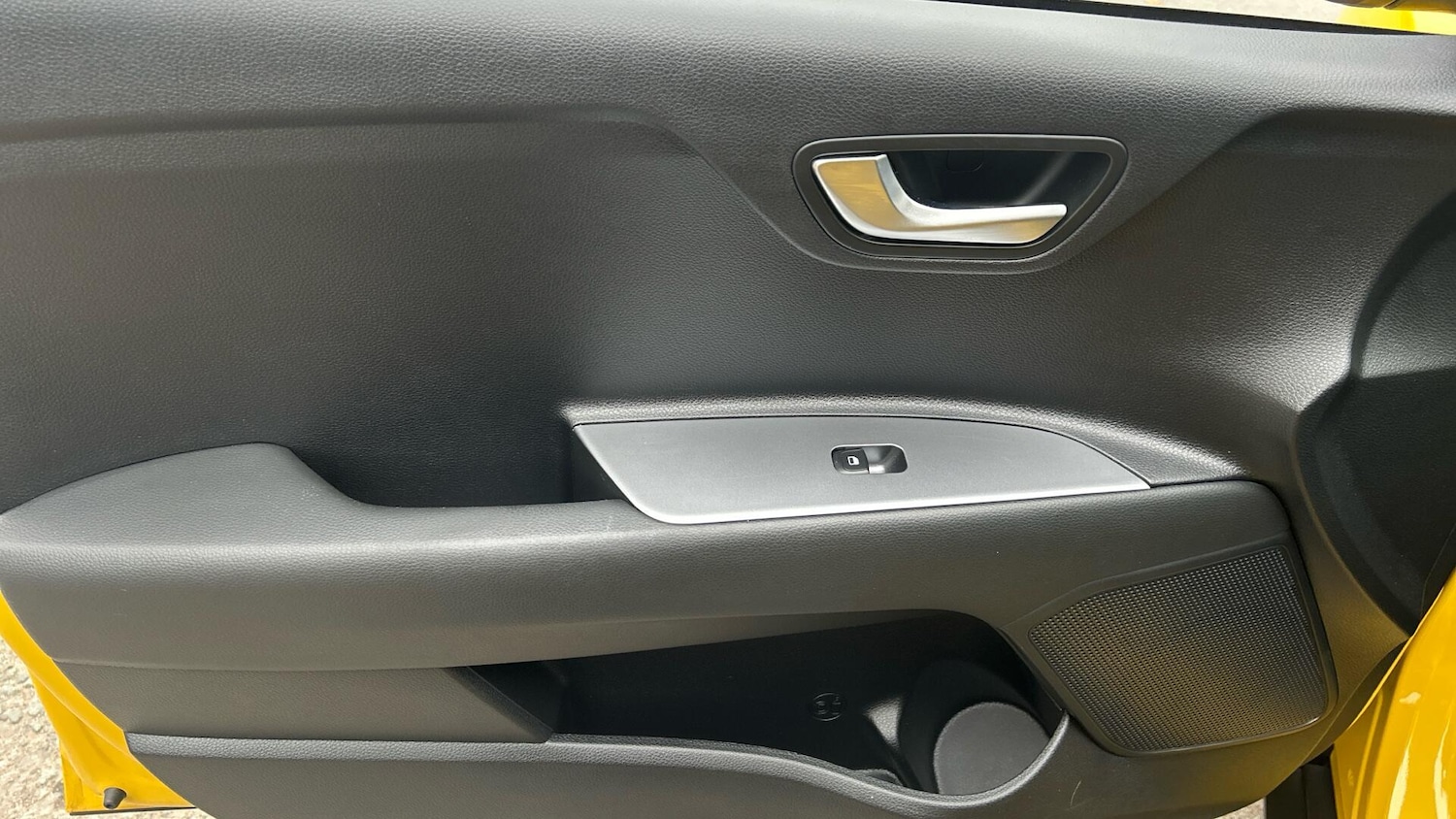 Used Kia Stonic 2022 for sale - 76337736: Photo 16