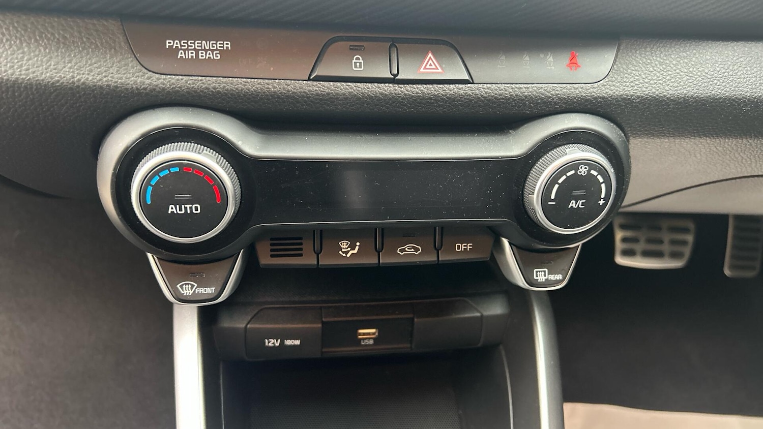 Used Kia Stonic 2022 for sale - 76337736: Photo 18