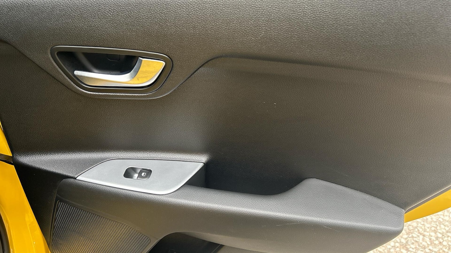 Used Kia Stonic 2022 for sale - 76337736: Photo 22