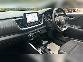 Used Kia Stonic 2022 for sale - 76337736: Photo