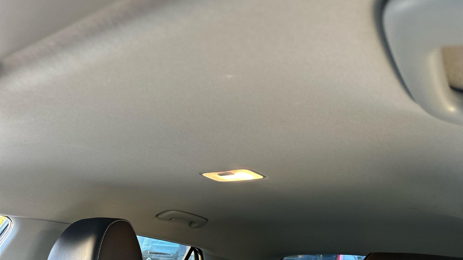 Used Kia Stonic 2018 for sale - 76380518: Photo 16