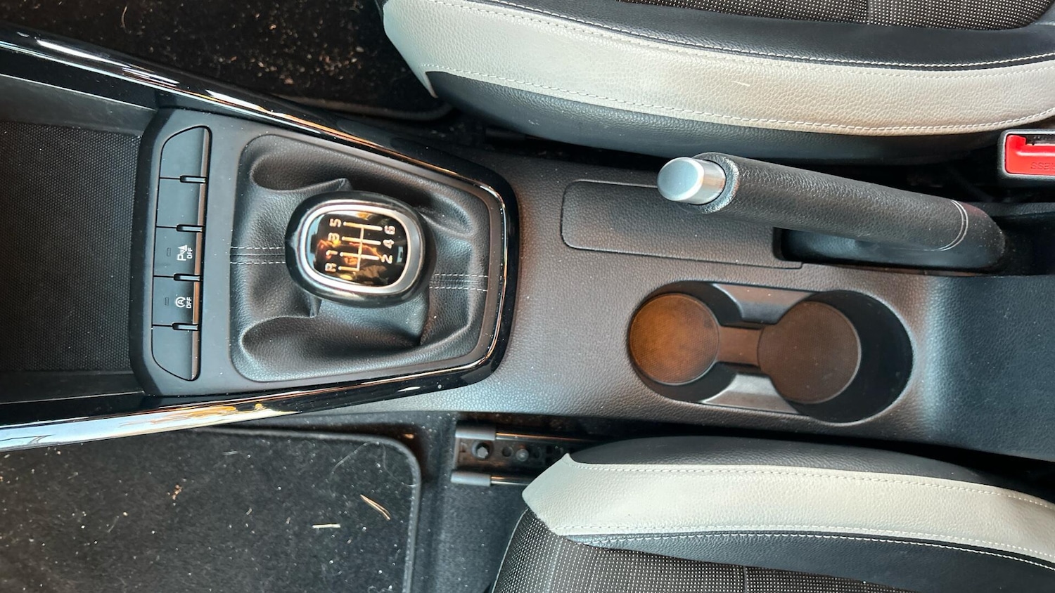 Used Kia Stonic 2018 for sale - 76380518: Photo 21