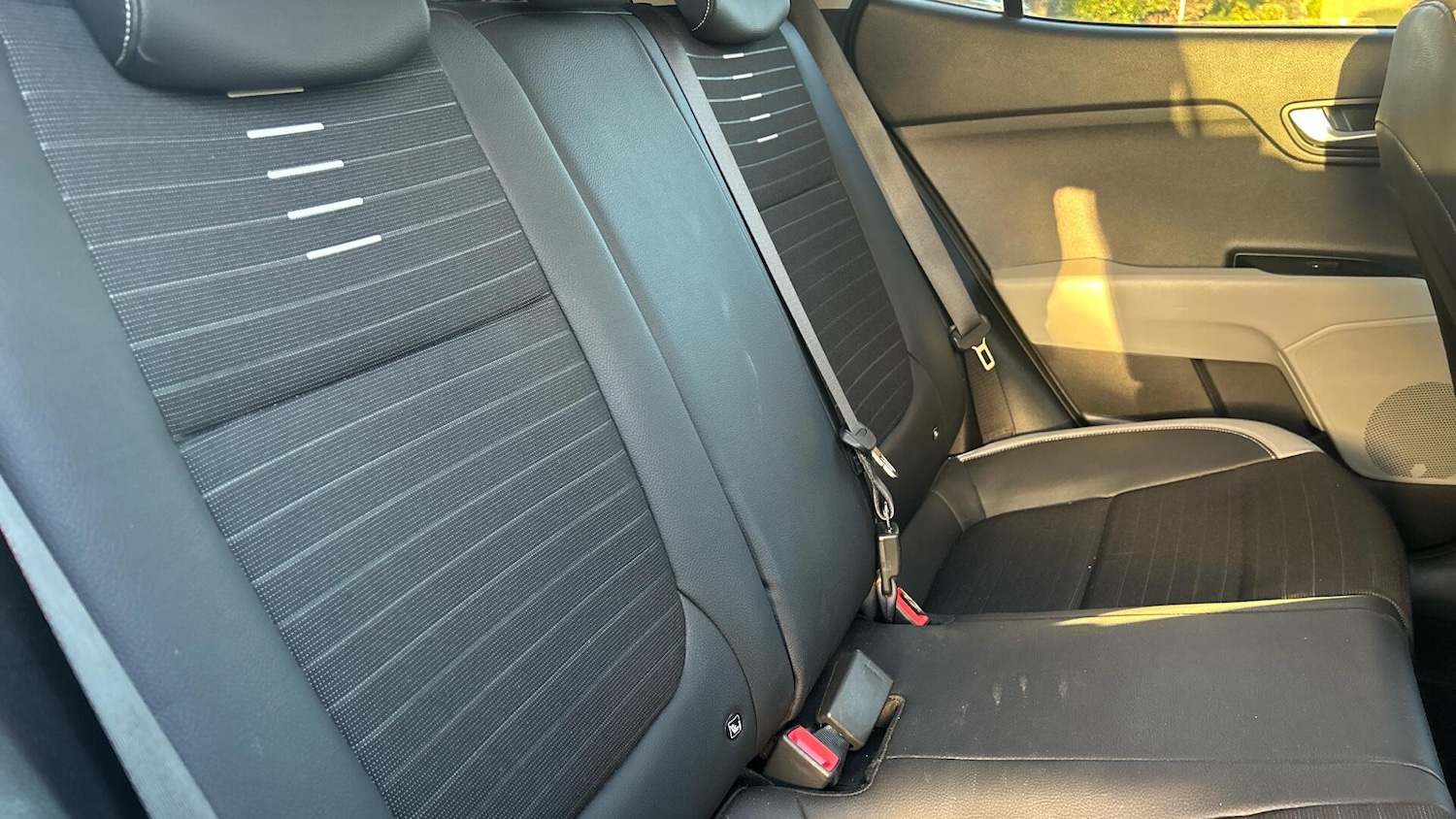 Used Kia Stonic 2018 for sale - 76380518: Photo 25