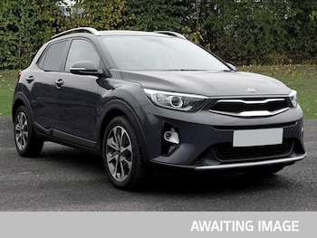 Used Kia Stonic 2018 for sale - 76380518: Photo
