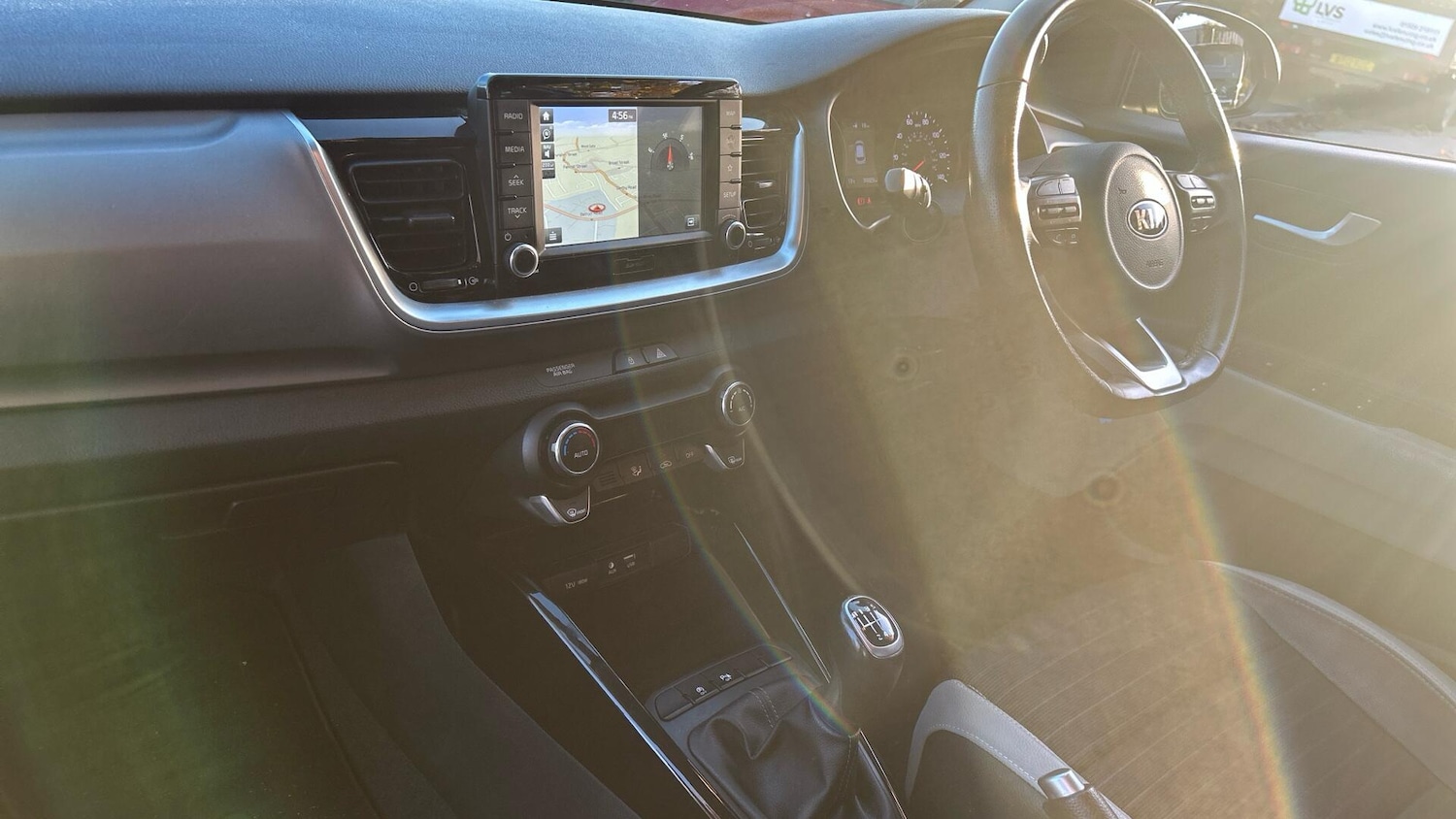 Used Kia Stonic 2018 for sale - 76380518: Photo 5