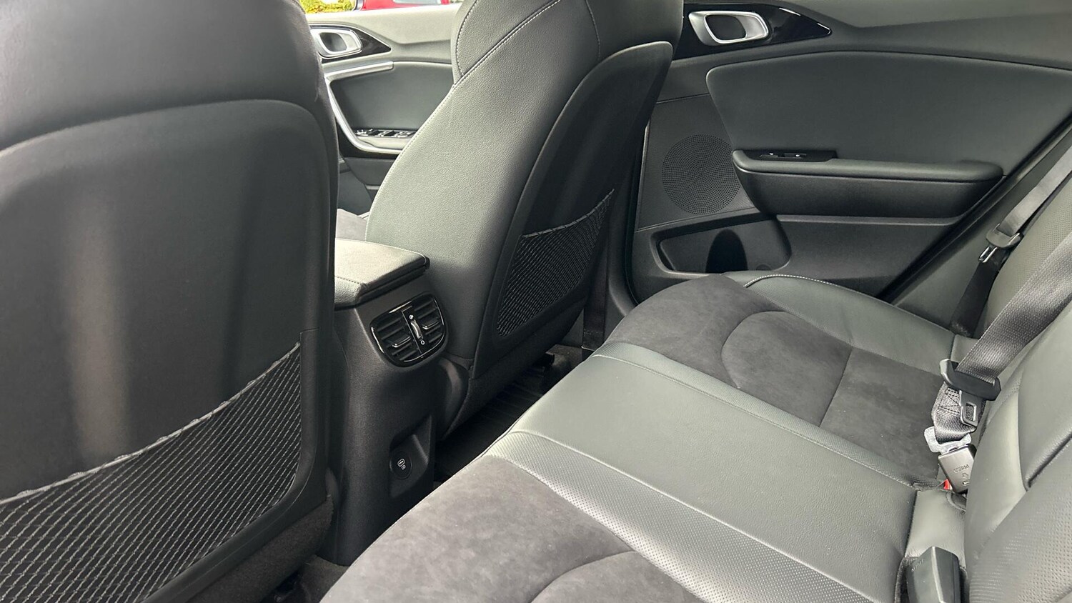 Used Kia XCeed 2025 for sale - 77671023: Photo 12