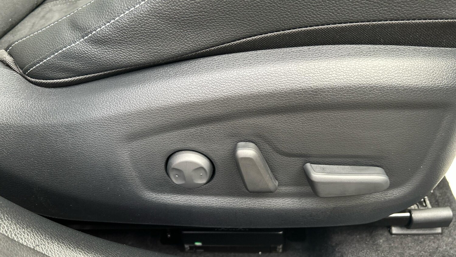 Used Kia XCeed 2025 for sale - 77671023: Photo 31