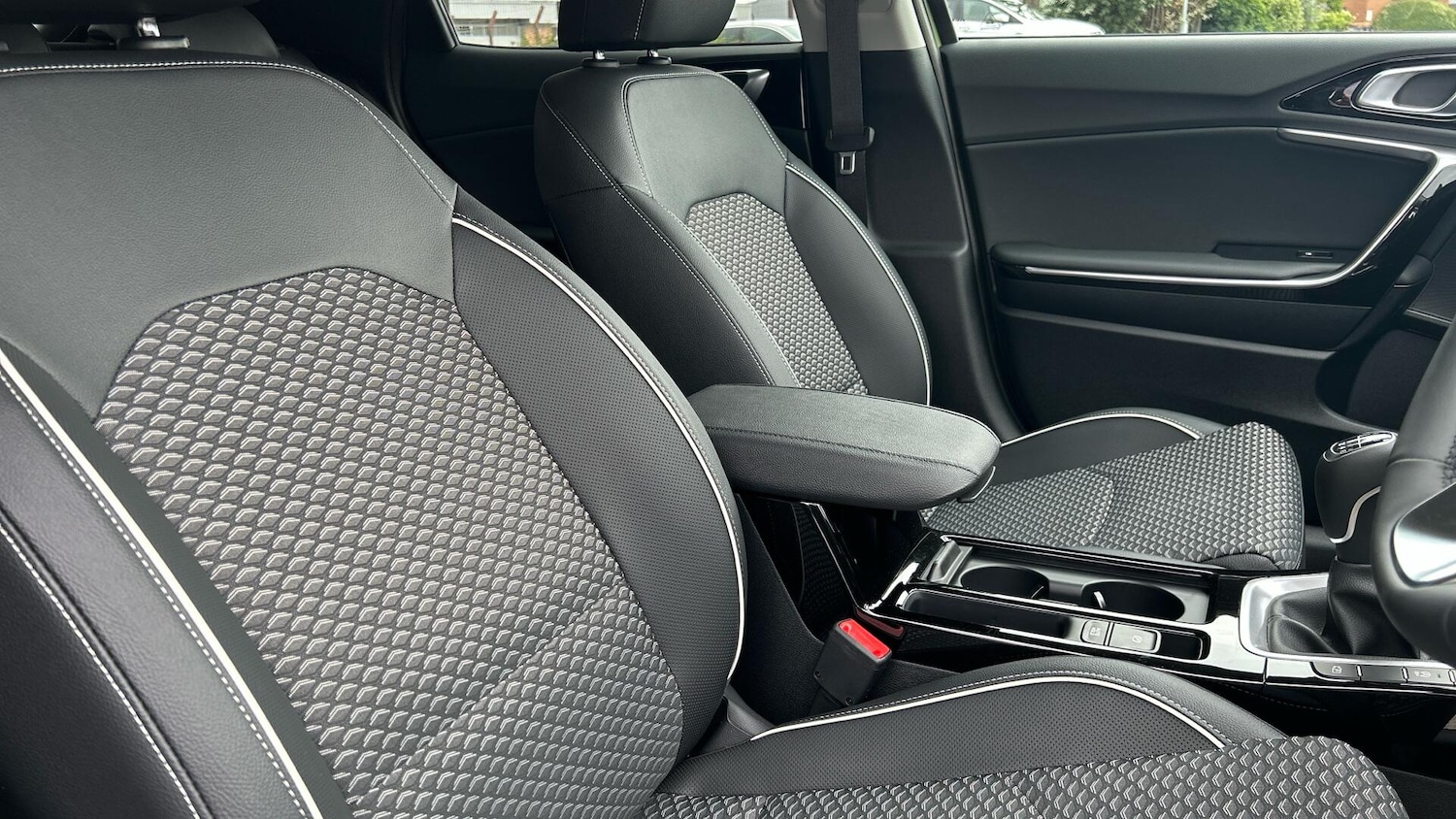 Used Kia XCeed 2025 for sale - 76377921: Photo 26