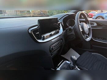 Used Kia XCeed 2025 for sale - 77479395: Photo