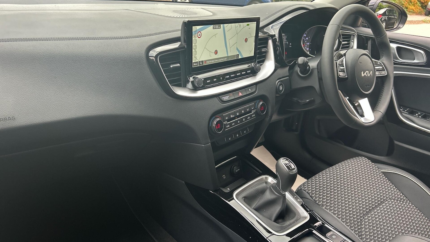 Used Kia XCeed 2025 for sale - 76573059: Photo 3