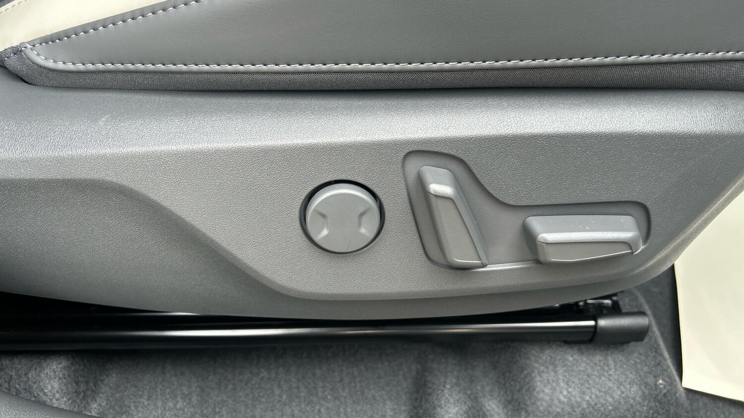 Used Kia EV3 2026 for sale - 77671504: Photo 28