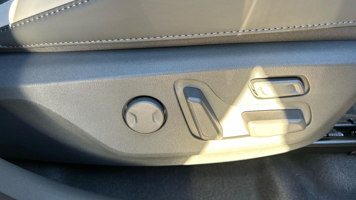 Used Kia EV3 2025 for sale - 77015656: Photo 35