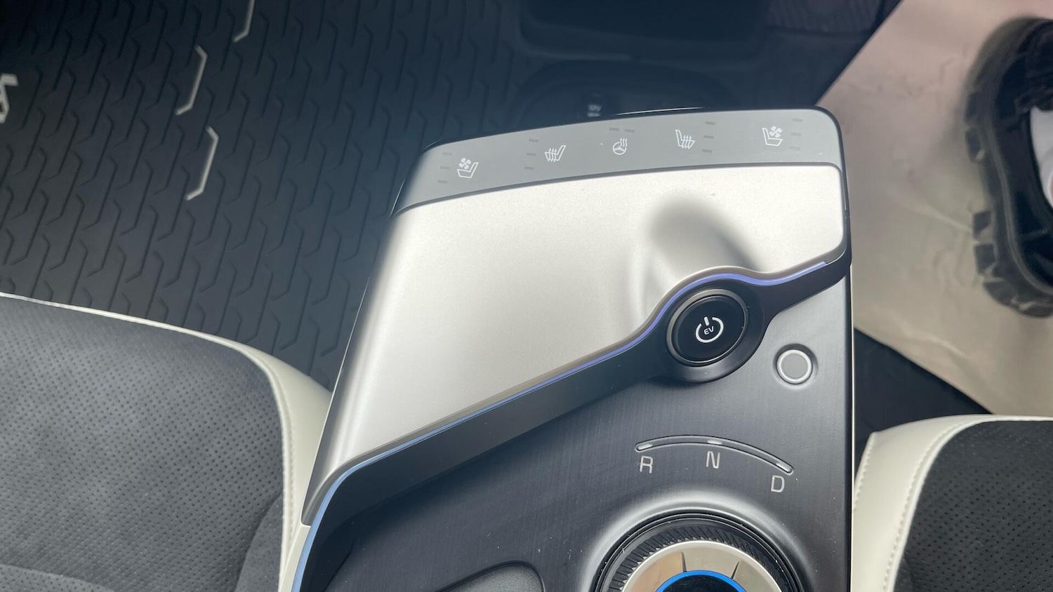 Used Kia EV6 for sale - 76632988: Photo 34