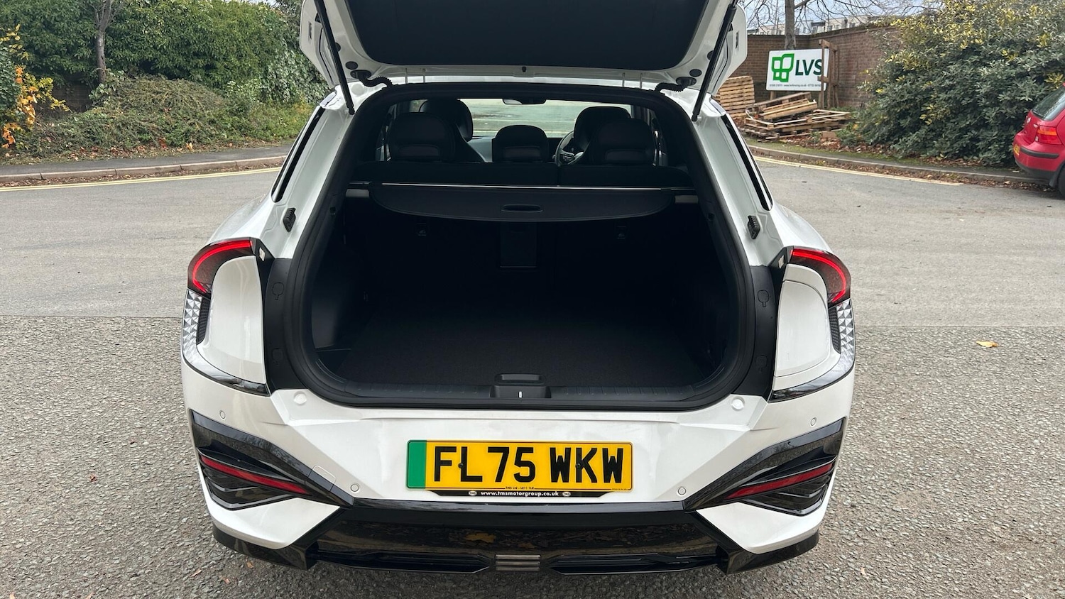 Used Kia EV6 2025 for sale - 76633172: Photo 8