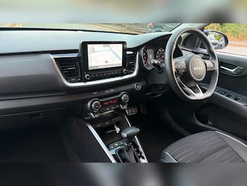 Used Kia Stonic 2024 for sale - 79601154: Photo
