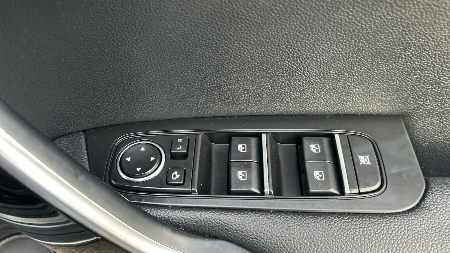 Used Kia XCeed 2023 for sale - 77671469: Photo 25