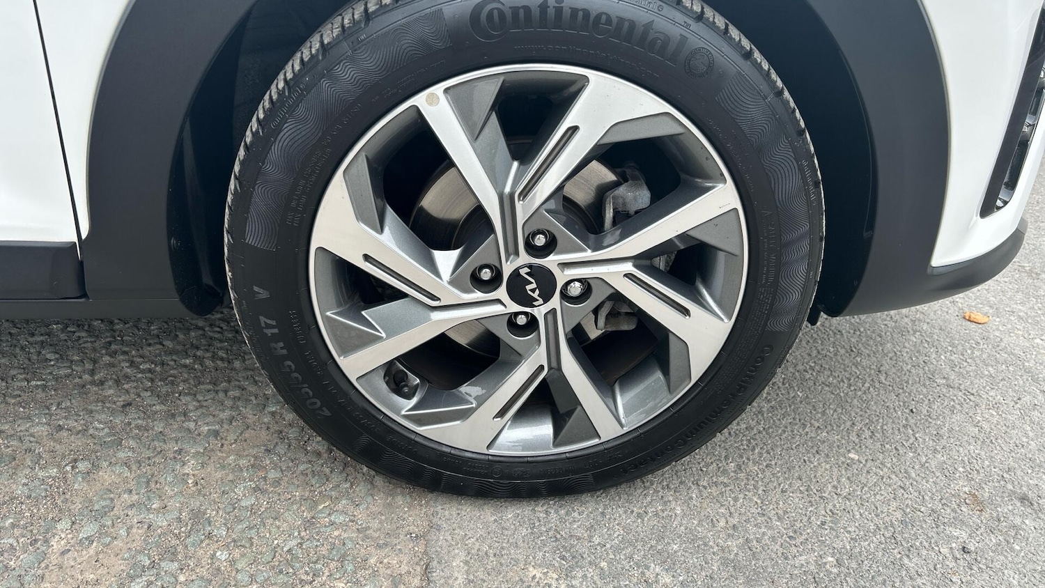 Used Kia Stonic 2024 for sale - 76592185: Photo 40