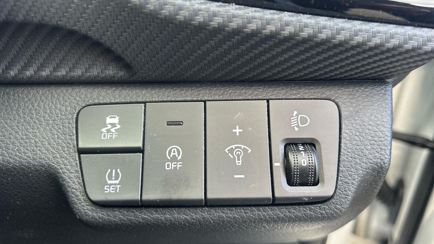 Used Kia Stonic 2024 for sale - 76398413: Photo 27