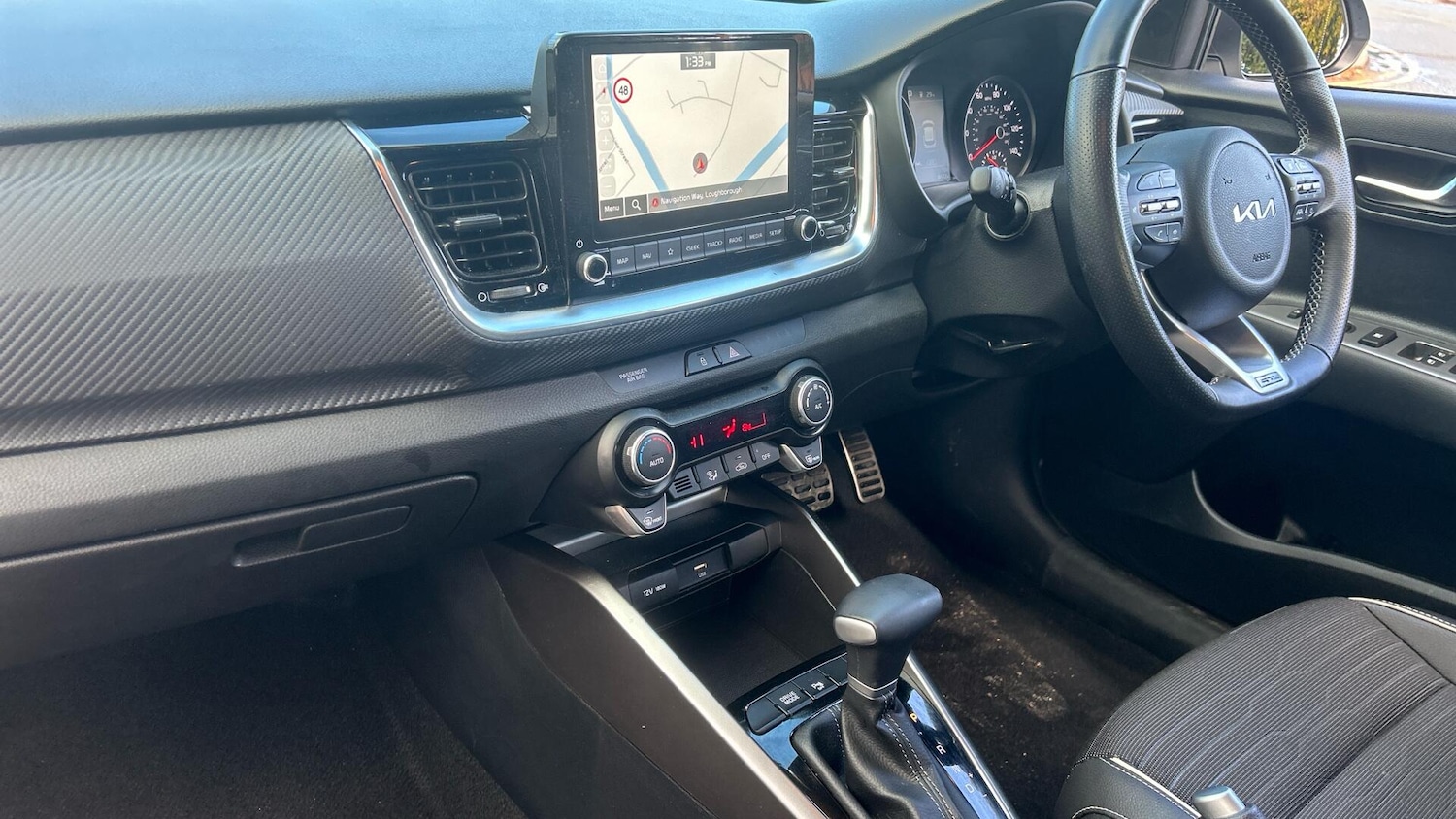 Used Kia Stonic 2024 for sale - 76398413: Photo 5