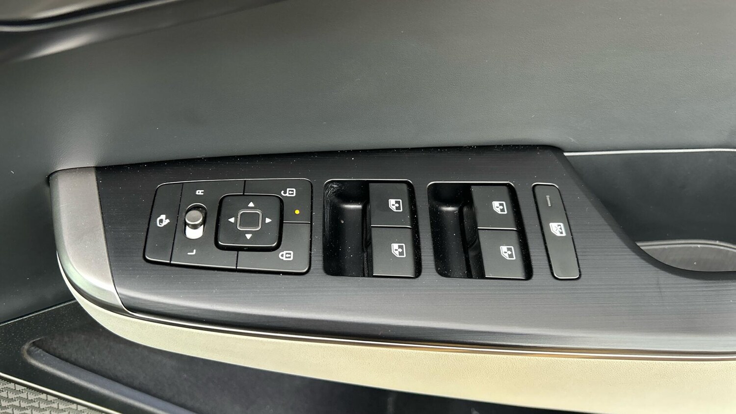 Used Kia EV6 for sale - 77671351: Photo 30