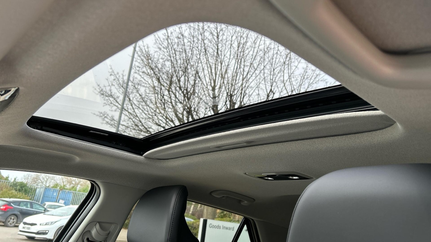 Used Kia Niro 2025 for sale - 76337456: Photo 10