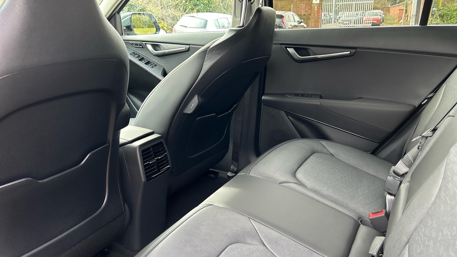 Used Kia Niro 2025 for sale - 76337456: Photo 8