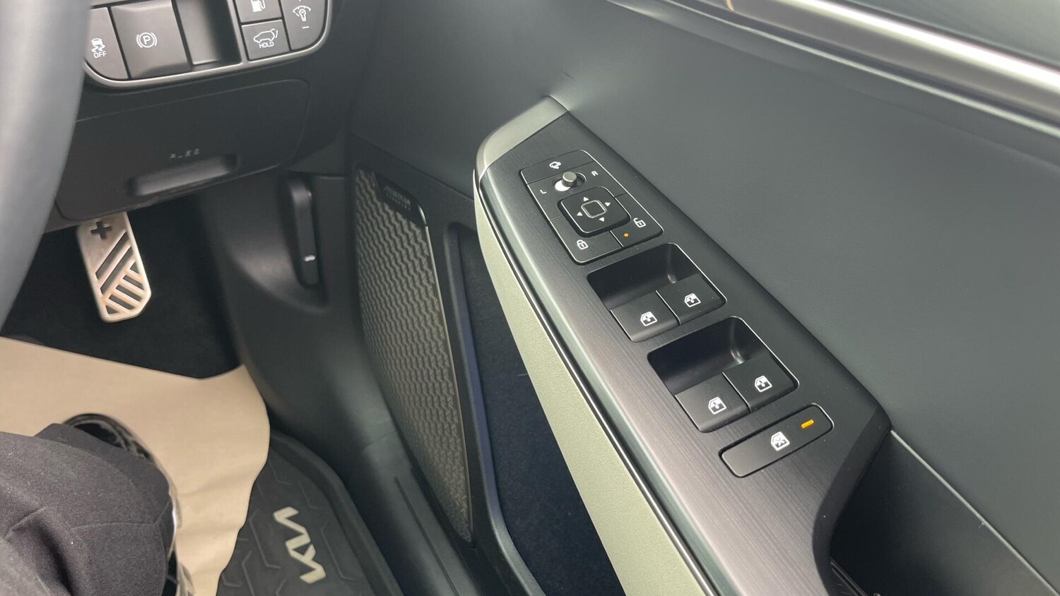 Used Kia EV6 for sale - 77670559: Photo 36