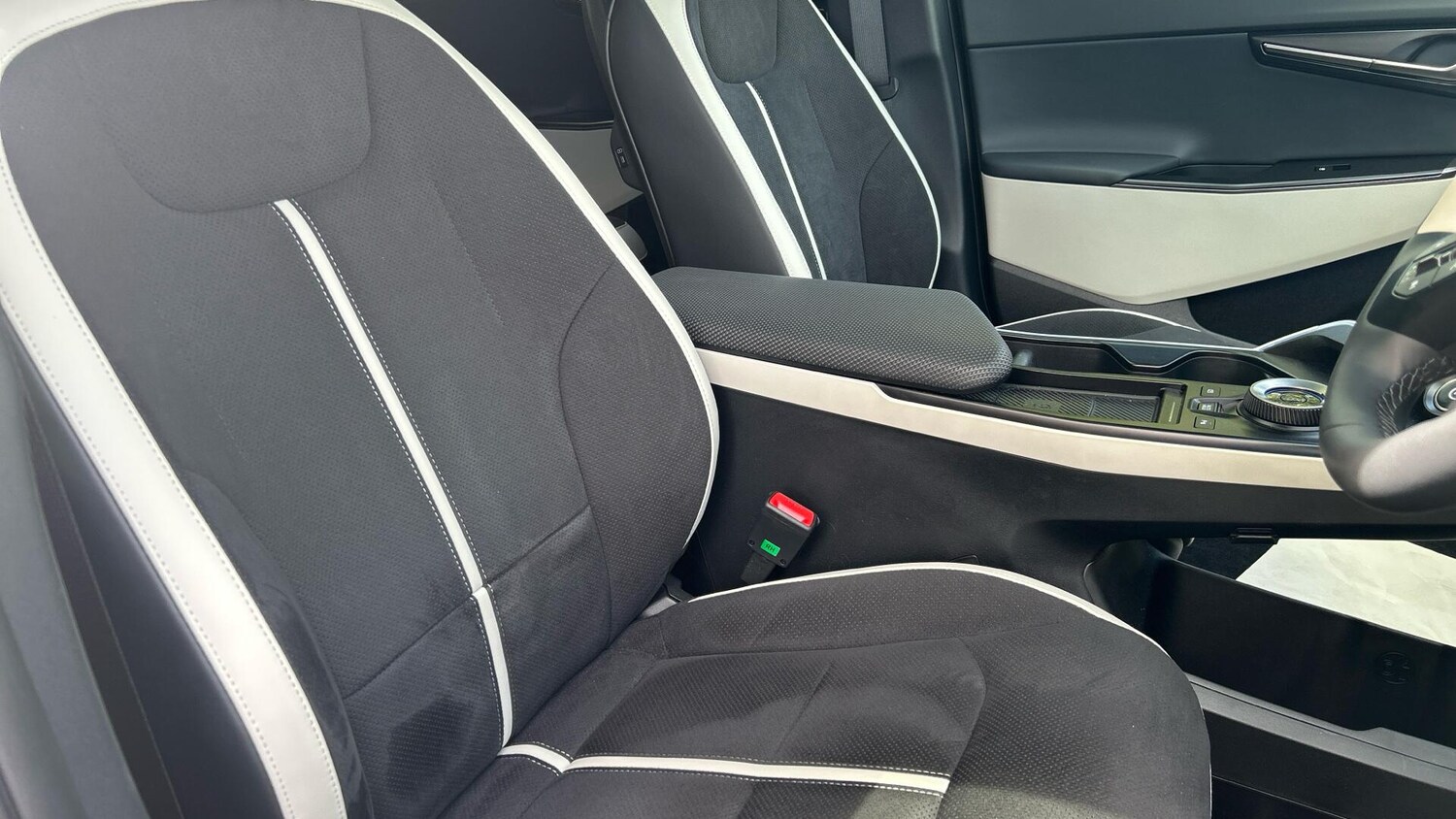 Used Kia EV6 for sale - 77670559: Photo 43