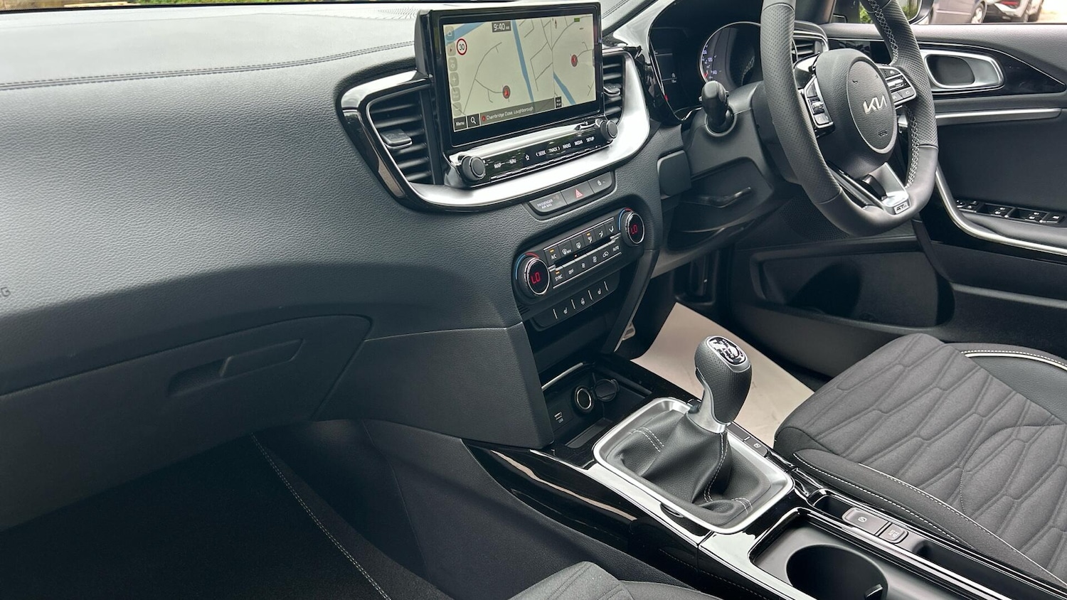 Used Kia XCeed 2025 for sale - 76337294: Photo 4