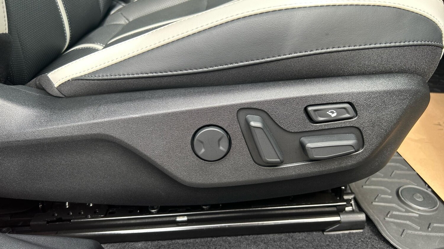 Used Kia EV6 for sale - 77671058: Photo 30