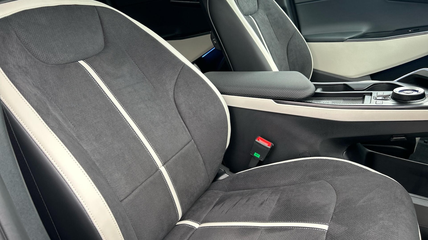 Used Kia EV6 2025 for sale - 76527880: Photo 32