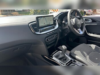 Used Kia Ceed 2025 for sale - 76337690: Photo