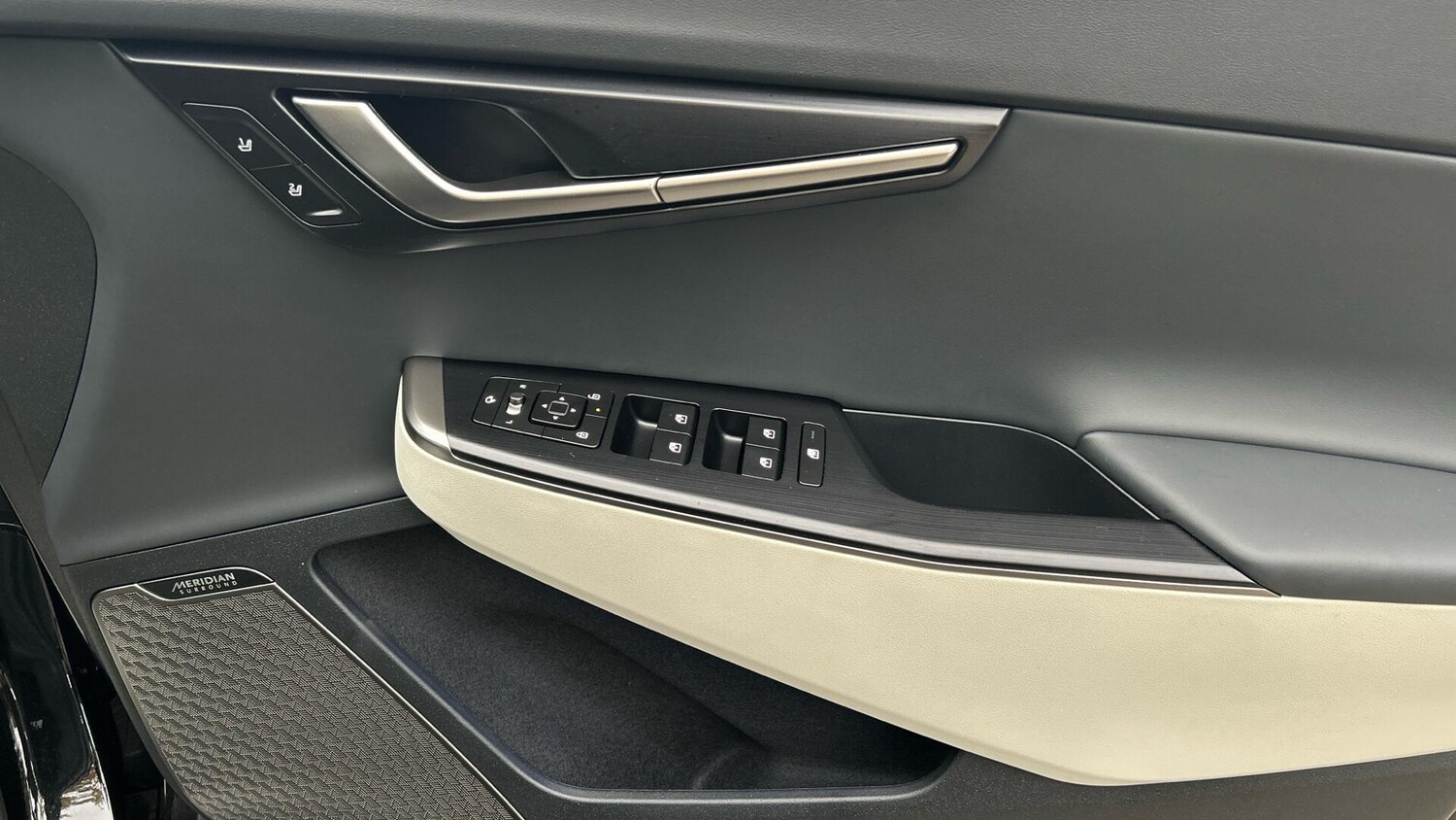 Used Kia EV6 for sale - 77671472: Photo 28