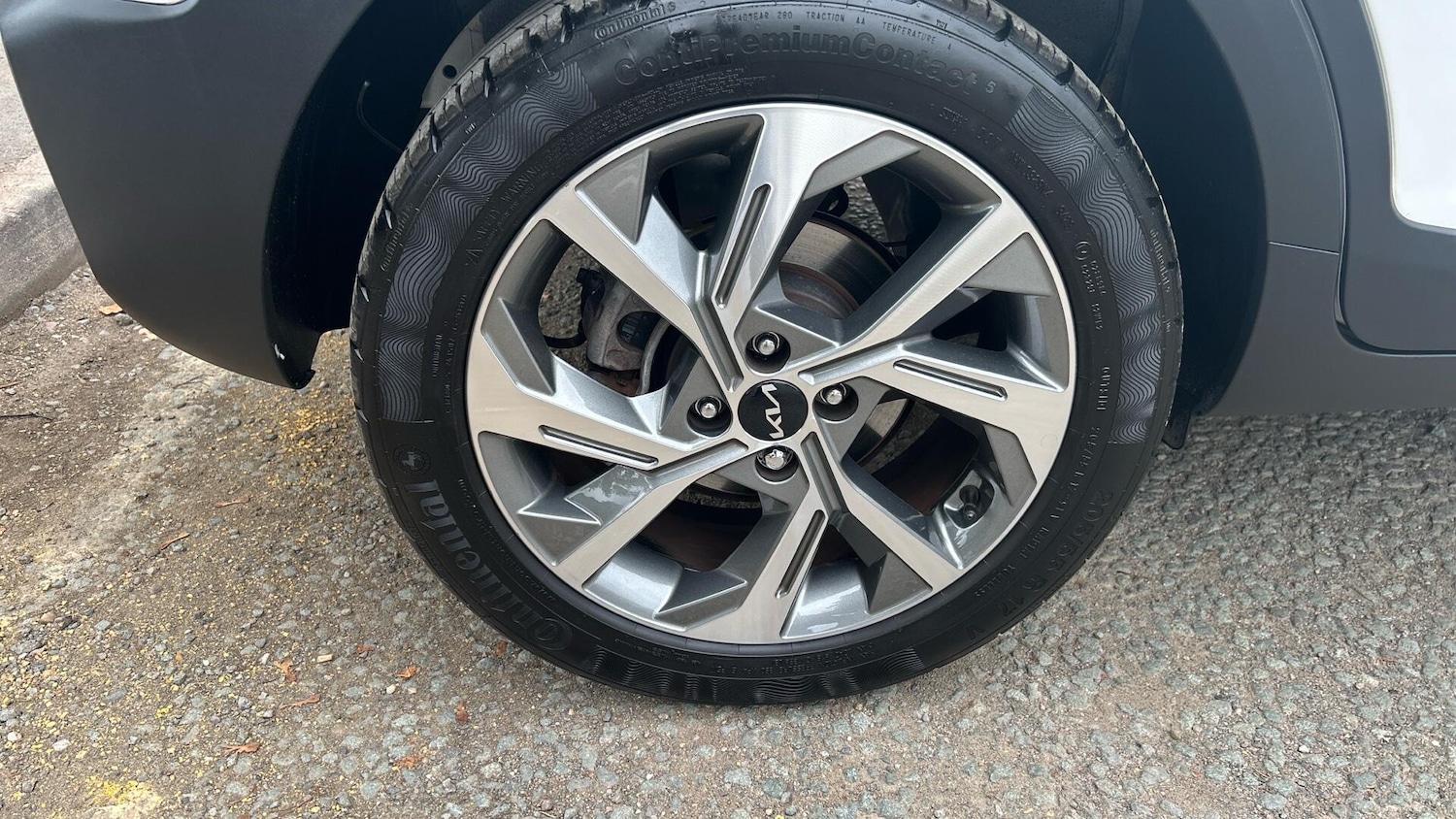 Used Kia Stonic 2024 for sale - 76337580: Photo 39