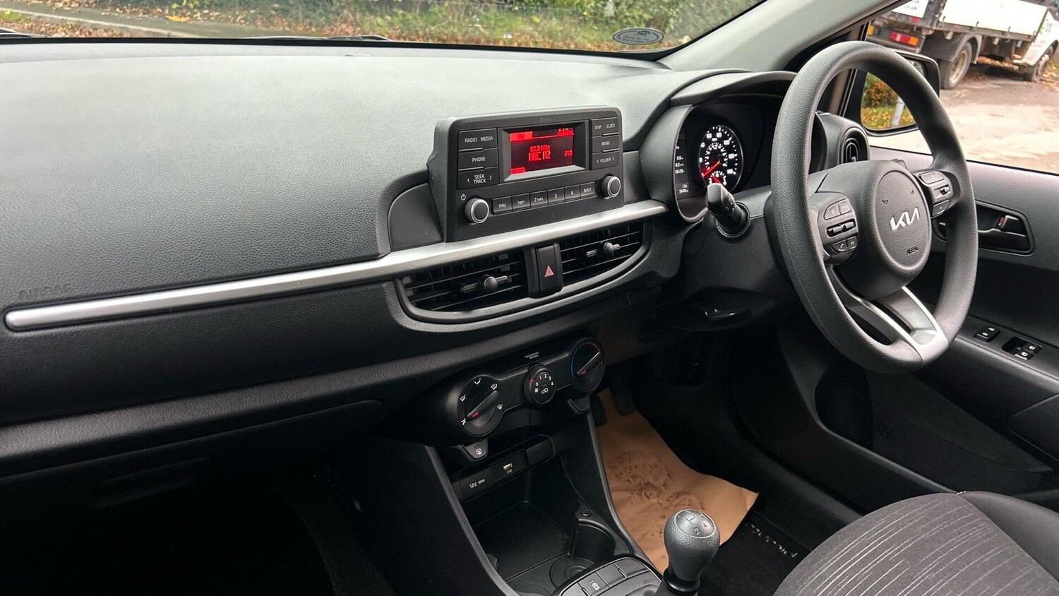 Used Kia Picanto 2023 for sale - 76573139: Photo 4