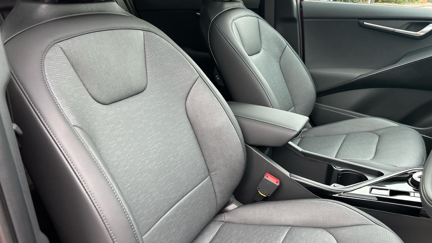 Used Kia Niro 2025 for sale - 76571998: Photo 30