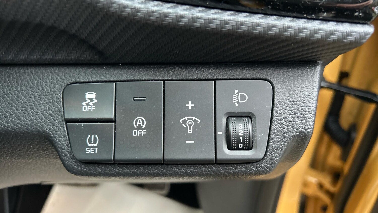 Used Kia Stonic 2024 for sale - 77040334: Photo 28