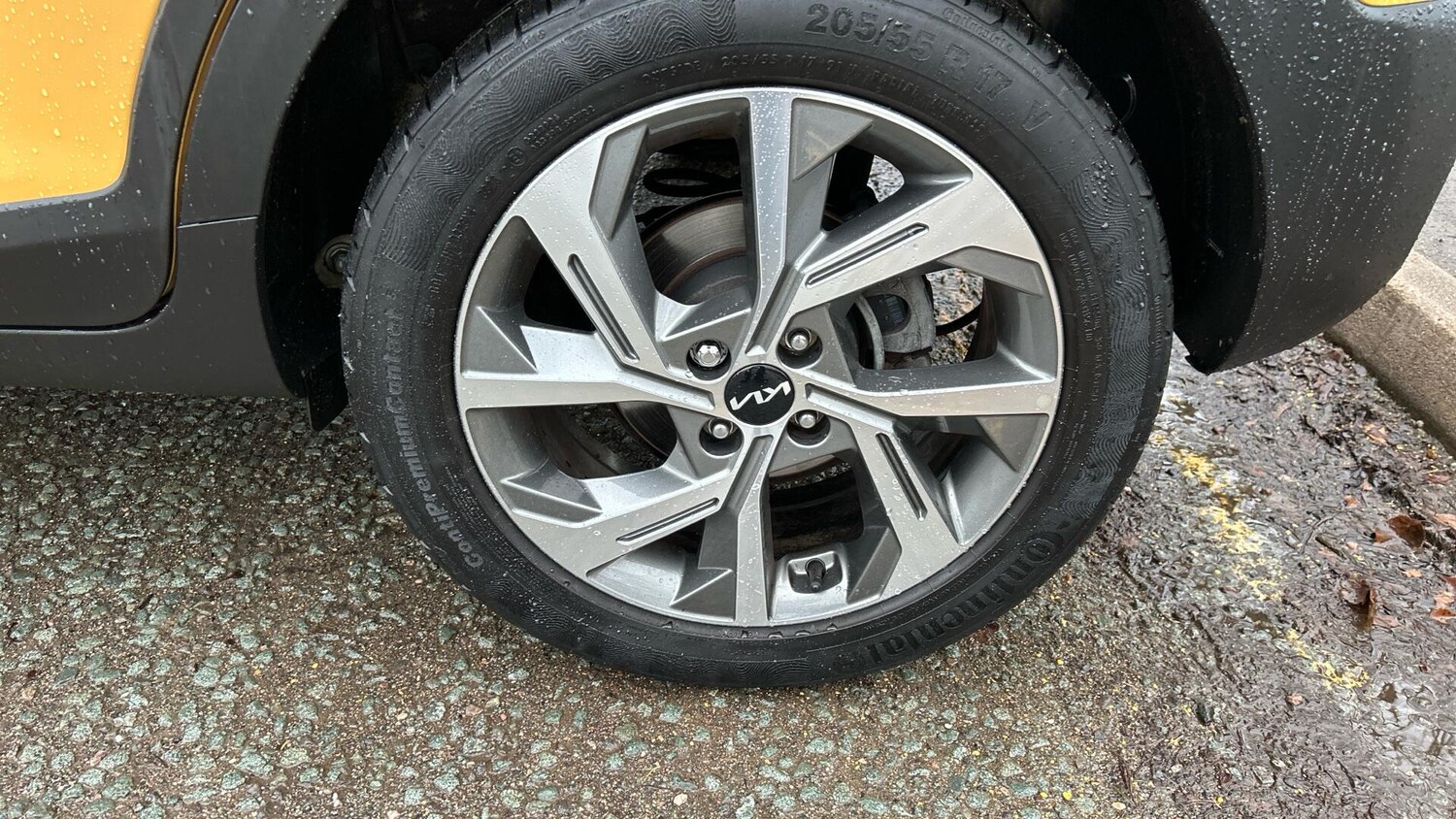 Used Kia Stonic 2024 for sale - 77040334: Photo 41