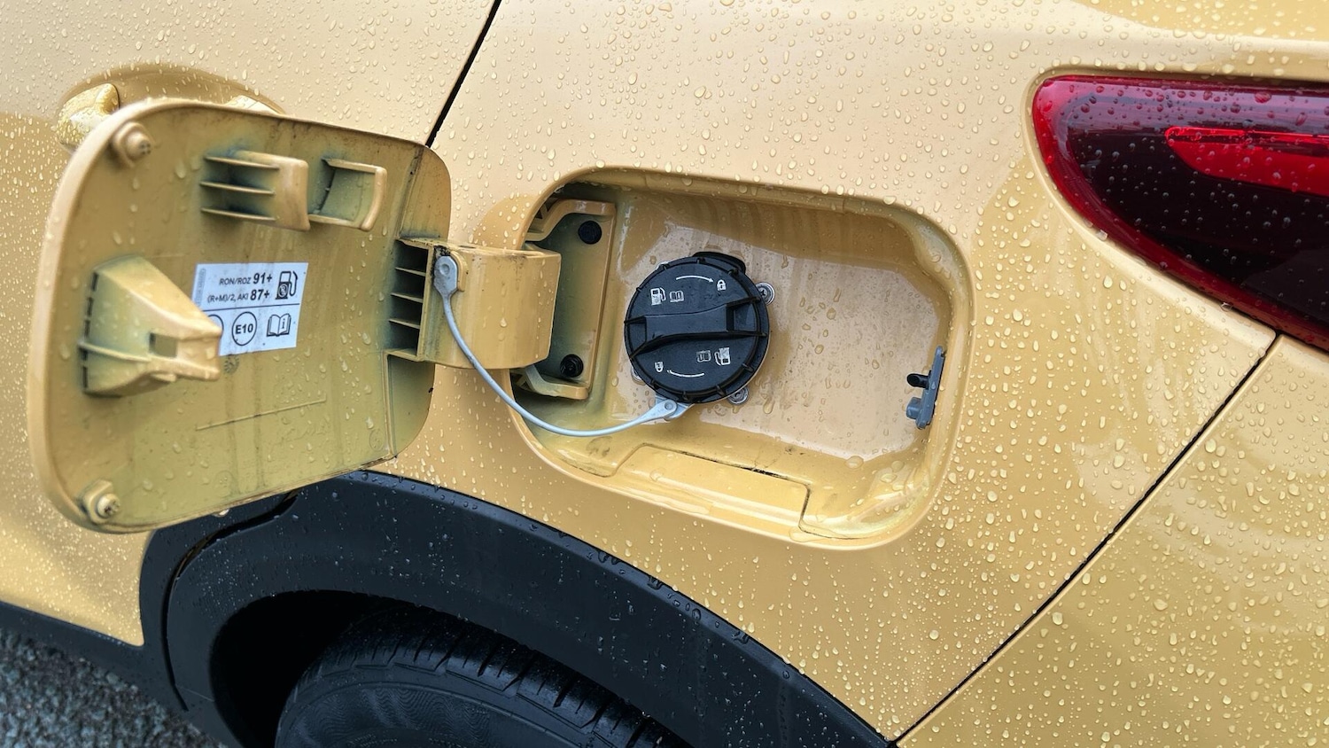 Used Kia Stonic 2024 for sale - 77040334: Photo 9