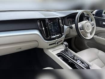 Used Volvo XC60 2018 for sale - 79807600: Photo