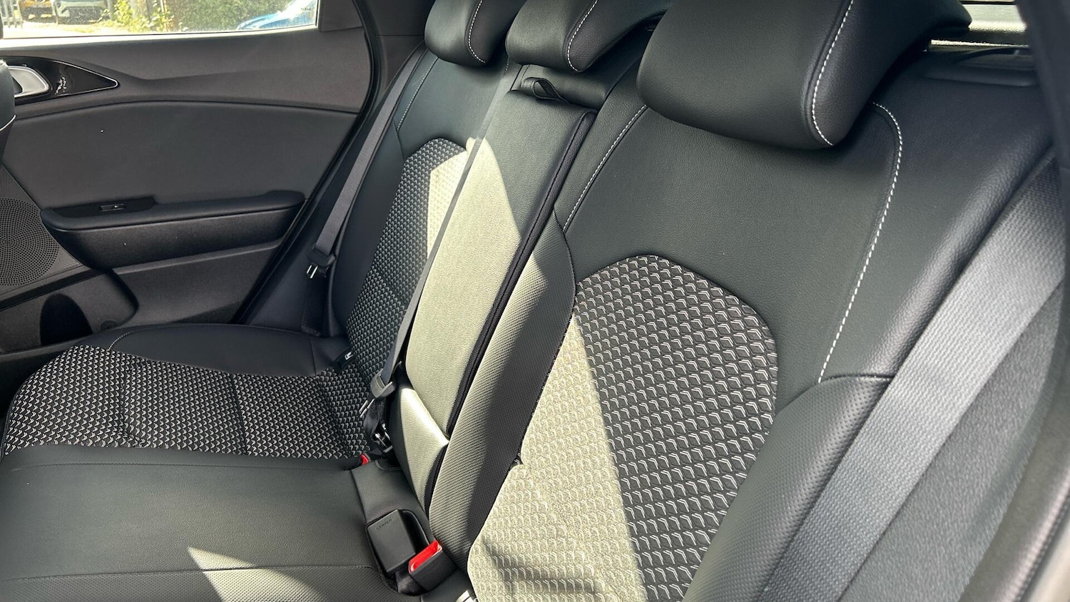 Used Kia XCeed 2025 for sale - 76584601: Photo 21