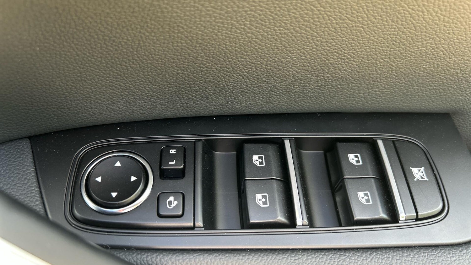 Used Kia XCeed 2025 for sale - 76584601: Photo 28