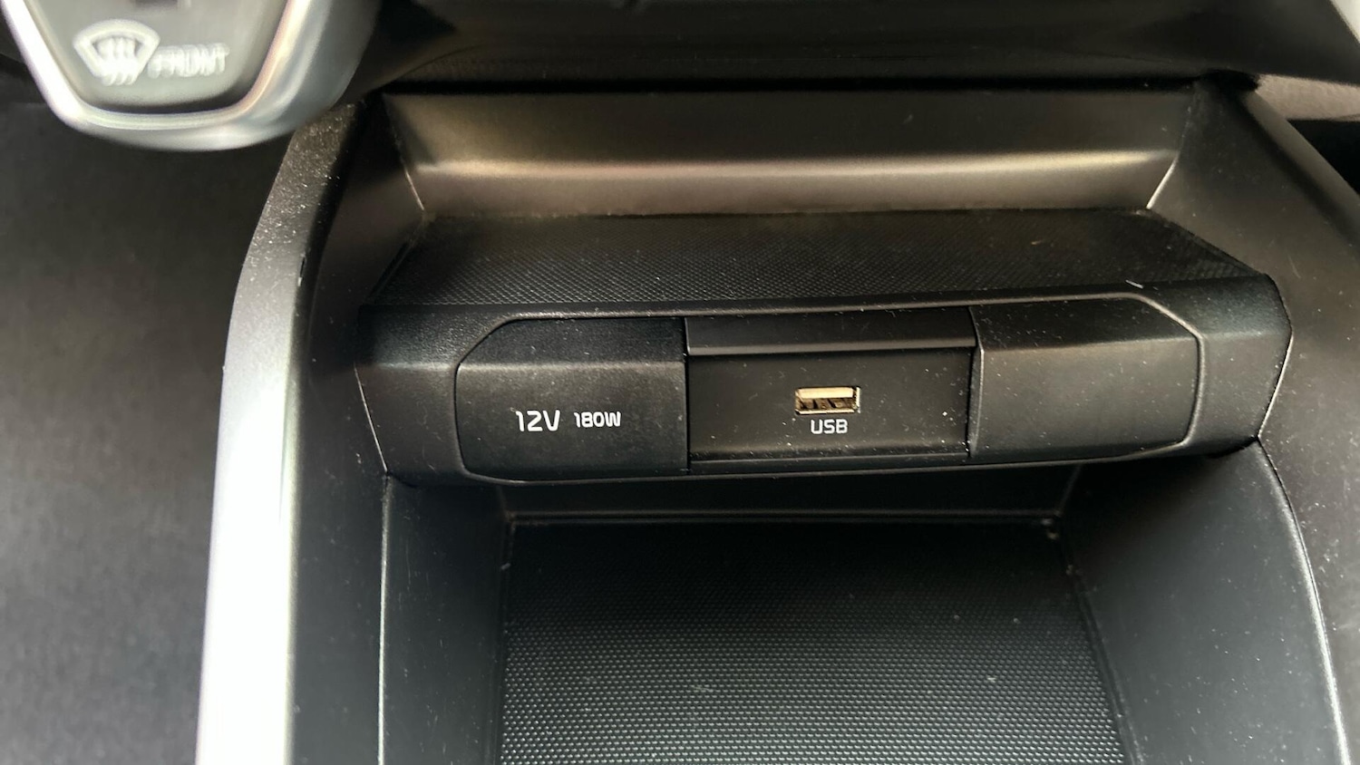 Used Kia Stonic 2023 for sale - 76633553: Photo 20