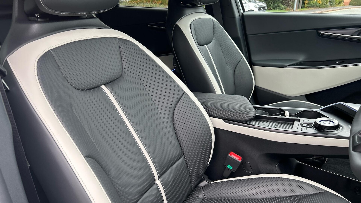 Used Kia EV6 2025 for sale - 76441104: Photo 29