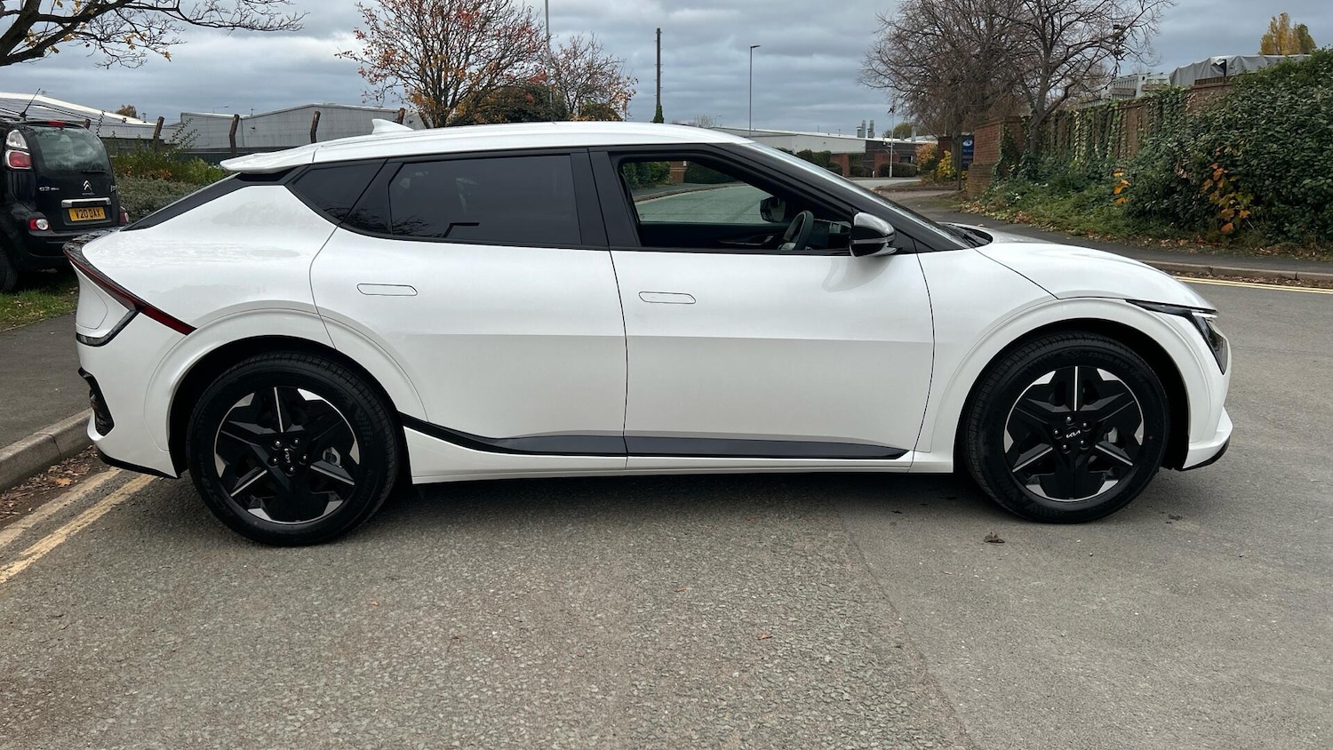 Used Kia EV6 2025 for sale - 76441104: Photo 33