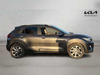 Used Kia Stonic 2018 for sale - 76585431: Photo