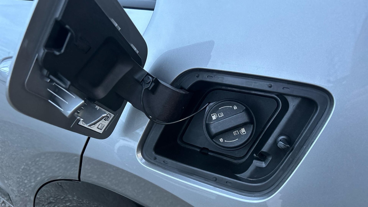 Used Kia Niro 2025 for sale - 76573093: Photo 9